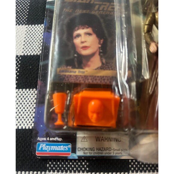 Star Trek, The Next Generation-Lwaxana Troi-1994 Playmates Stock No. 6967 w/card - Picture 4 of 5